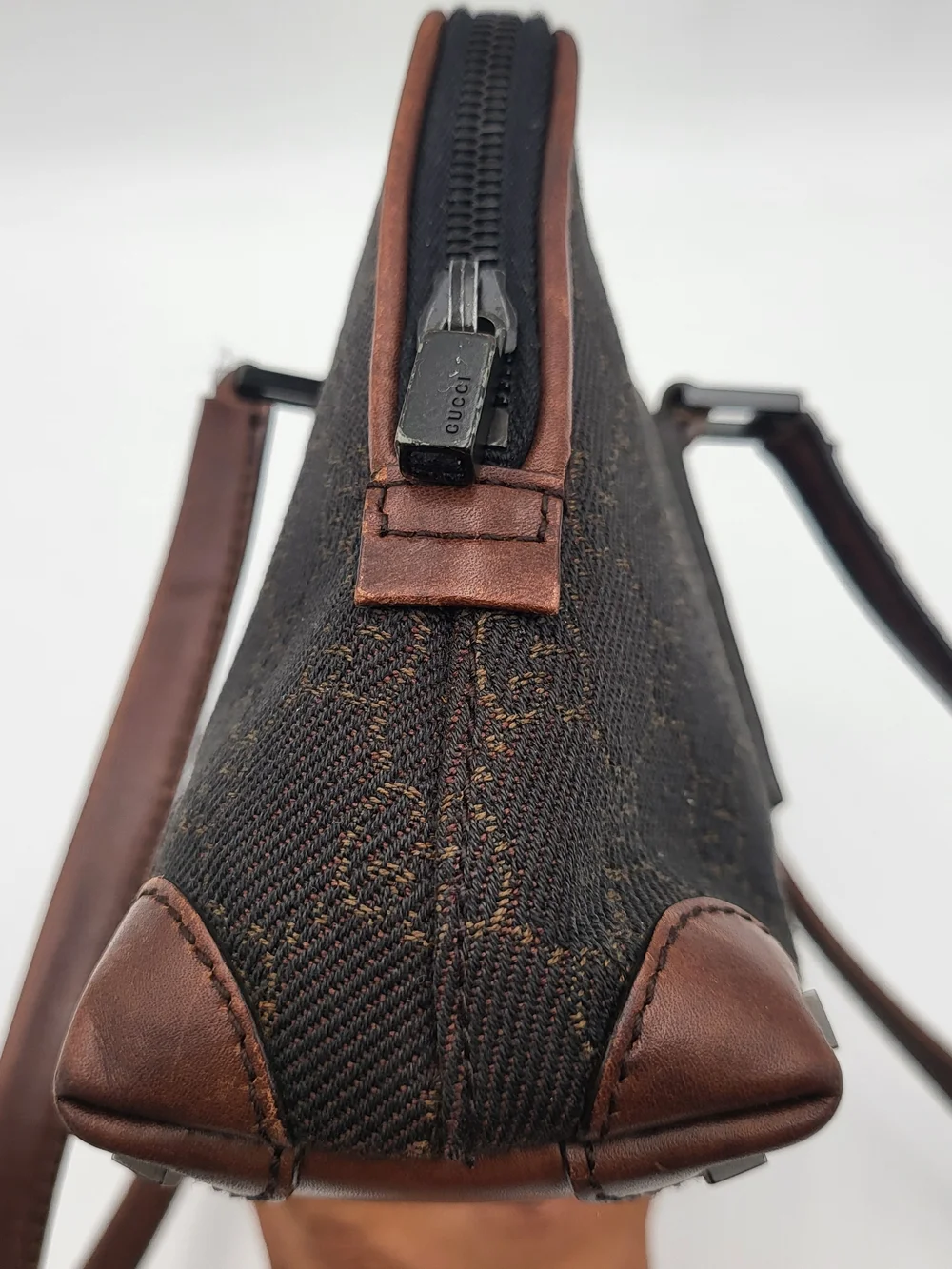 GUCCI Ophidia Canvas Monogram Shoulder Bag in Chocolate Brown. Authentic..